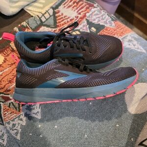 Brooks Revel 5 Size Womans 10.5